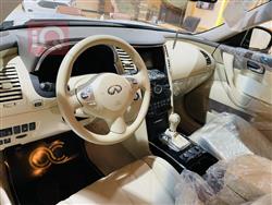 Infiniti Q70